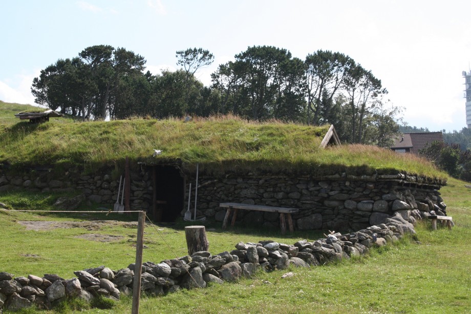 Visit the Iron Age Farm at Ullandhaug | University of Stavanger