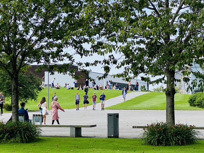 Campus Ullandhaug, students at Flagghøyden.